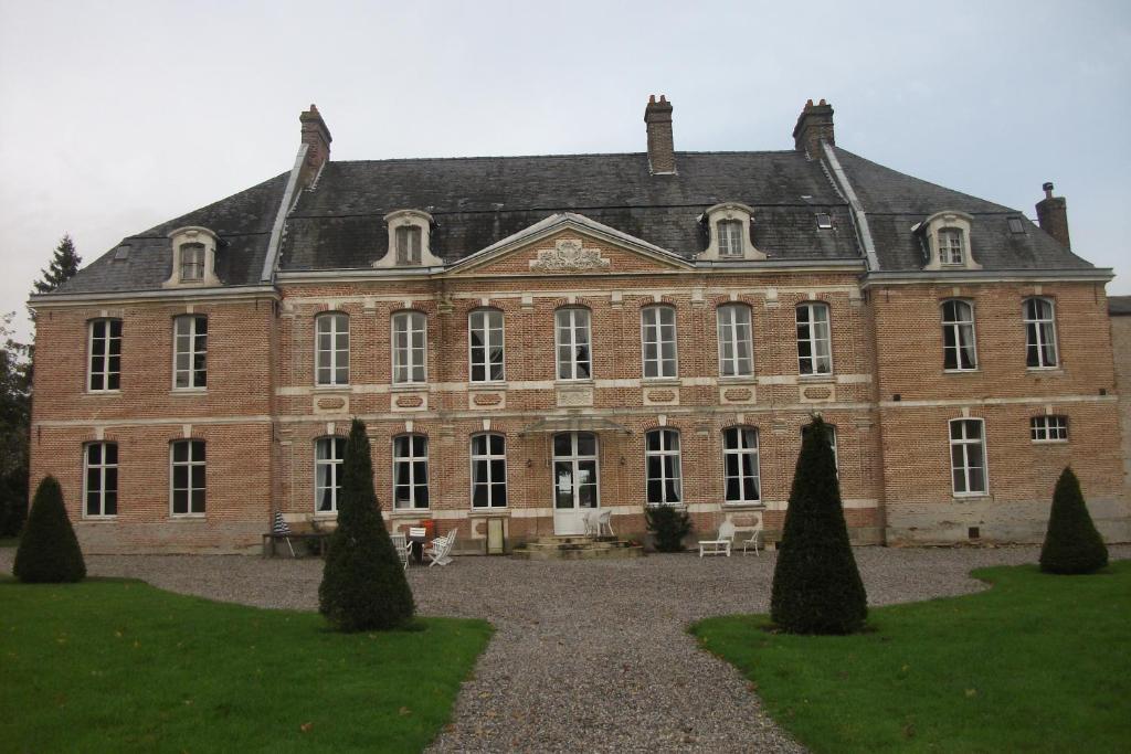 Отель Chateau De Yaucourt Bussus Экстерьер фото